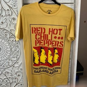 Red hot chili peppers t-shirt Hot Topic